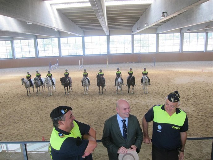 Escuadrón de Caballería con Villalonga