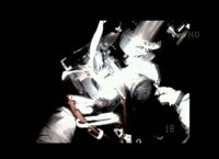 Una posible fuga en las escotillas retrasa un paseo espacial en la ISS