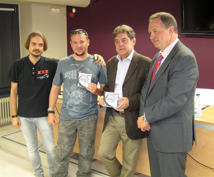 XXX Recibe La Carátula De Su Disco