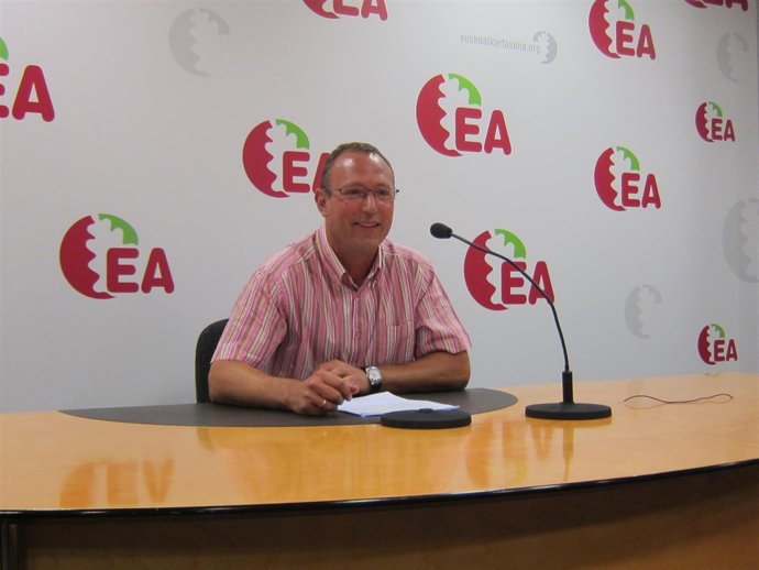 Juanjo Agirrezabala, Parlamentario De EA.