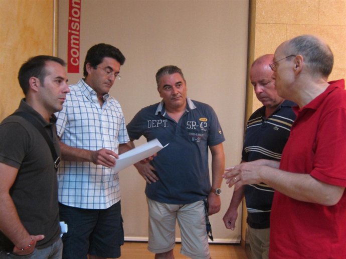 Miembros del Comité de Empresa de la Generala con Fco Saura (dcha) de CCOO