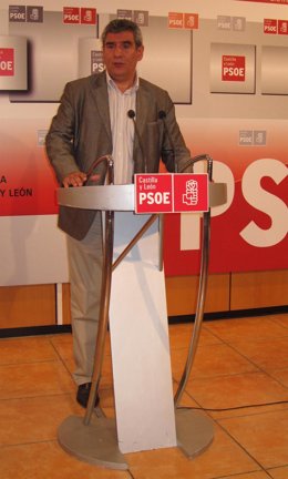 El secretario general del PSOE de Castilla y León, Julio Villarrubia.