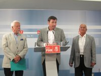 Gómez recrimina al PP que "mareasen" a los sectores sociales más débiles con la ayuda de los 400 euros