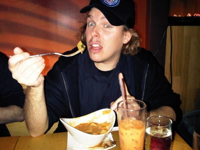 Hombre Comiendo, Mal Sabor