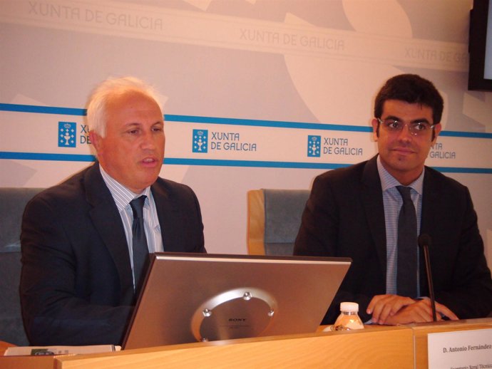 El secretario y el director xeral de Sanidad, Fernádez-Campa y Rey Varela