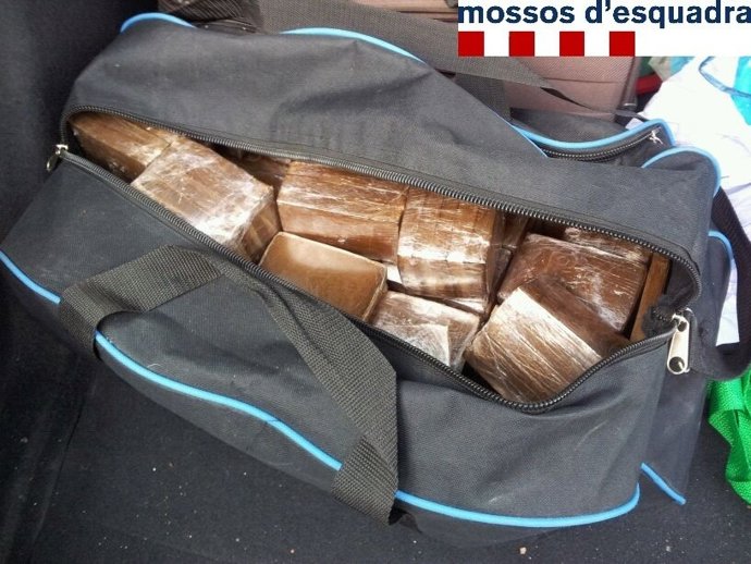 Hachís En El Maletero De Un Vehículo Accidentado