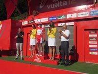 Del Río y Capellán han asistido en Valdezcaray a la llegada de la Vuelta Ciclista a España