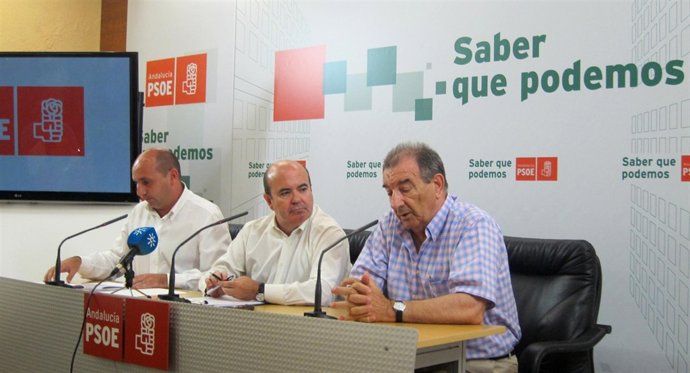 Antonio Martín (D), Con Francisco Conejo Y Gaspar Zarrías, En Rueda De Prensa