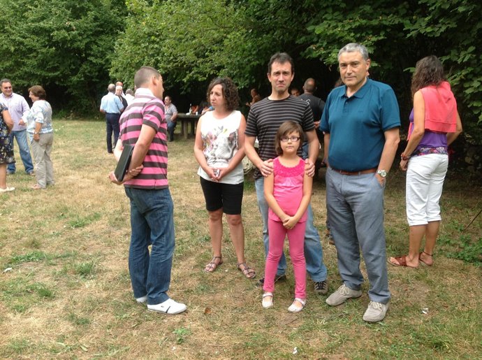 Manuel González Orviz, A La Derecha