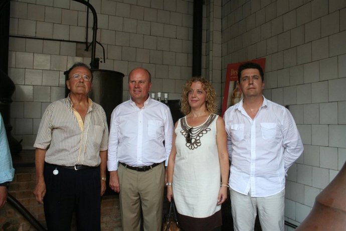 Buch En Las Instalaciones De Destilerías Pla S.L.