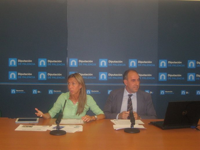 José María Hernández y la diputada de Cultura, Carmen Fernández Caballero. 