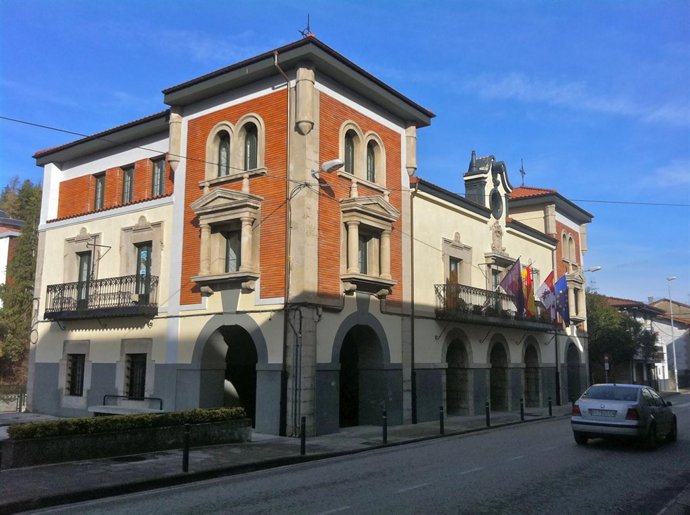 Ayuntamiento Del Municipio Burgalés De Valle De Mena
