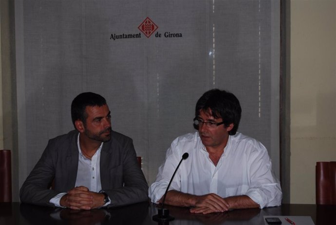 Los Alcaldes Santi Vila (Figueres) Y Carles Puigdemont (Girona)