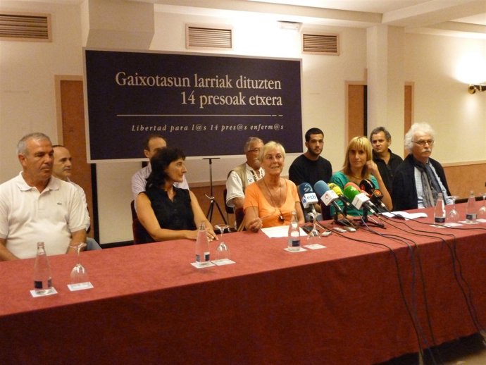 Txaro Arteaga y Naroa Iturri