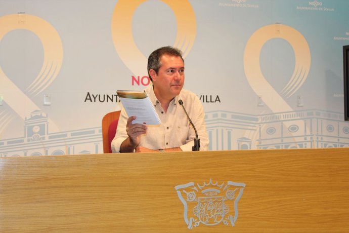 El portavoz del Grupo Socialista en el Ayuntamiento de Sevilla, Juan Espadas