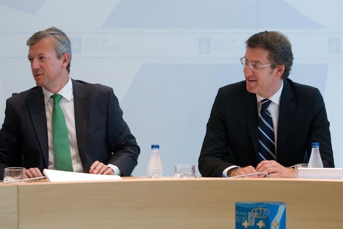 El presidente de la Xunta, Alberto Núñez Feijóo, y el conselleiro Alfonso Rueda