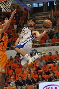 Baloncesto.- Llull: "Quiero acabar mi contrato en el Real Madrid, estoy feliz aquí"