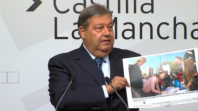 Vaquero en rueda de prensa