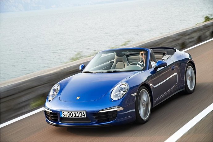 Porsche 911 Carrera 4 Cabriolet