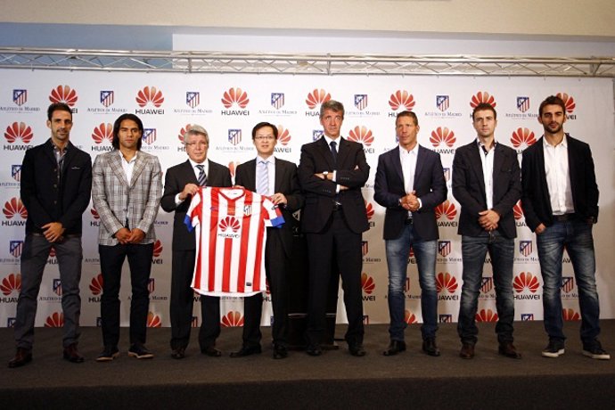 Atlético de Madrid y Huawei presentan camiseta de la Supercopa 