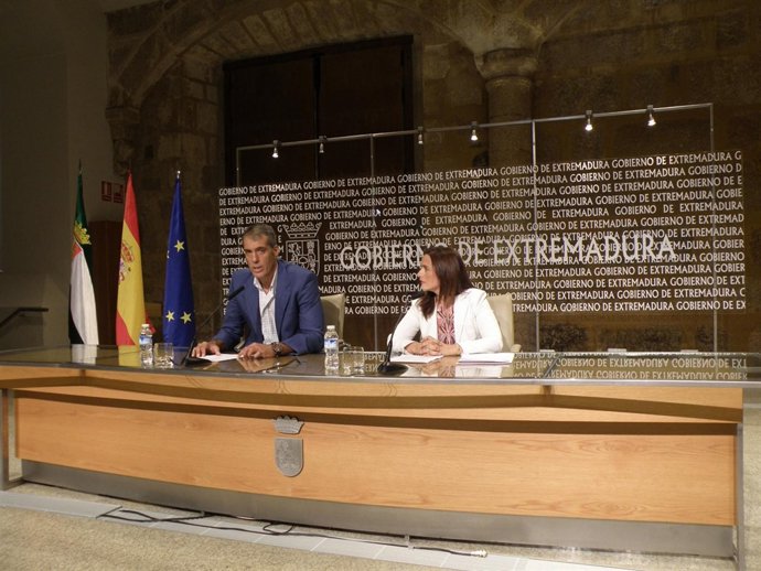 Antonio Pedrera junto a Elisa Cruz