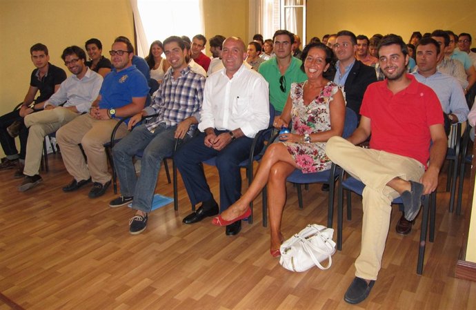 Cantalapiedra (segunda por la drcha), seguida de Carnero y Carazo