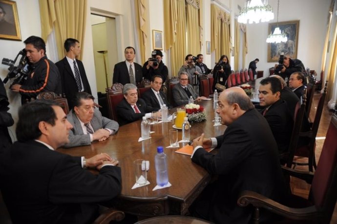 Reunión entre el Gobierno de Paraguay y la delegación de la OEA.