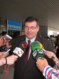 Argüelles (PSOE) no se cree que Alsina (Foro) haya dimitido por razones personales