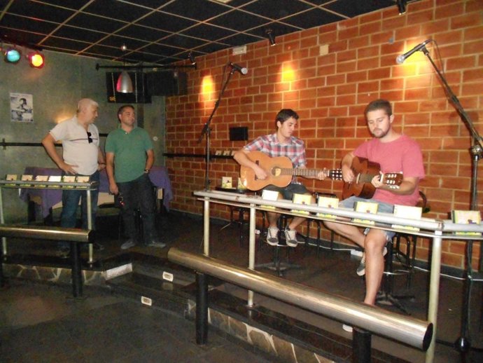 Los murcianos Perro ganan el tercer concurso de maquetas del Lemon Pop 