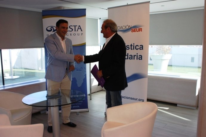 Firma del acuerdo entre Fiesta Hotel Group y la Fundación Seur
