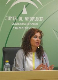 Salud reitera que seguirá aplicando "exactamente el mismo" protocolo de asistencia a inmigrantes a partir del sábado