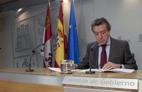 La Junta trabaja en la "flexibilización" de la ayuda de 400 euros del Gobierno para que más personas puedan optar a ella
