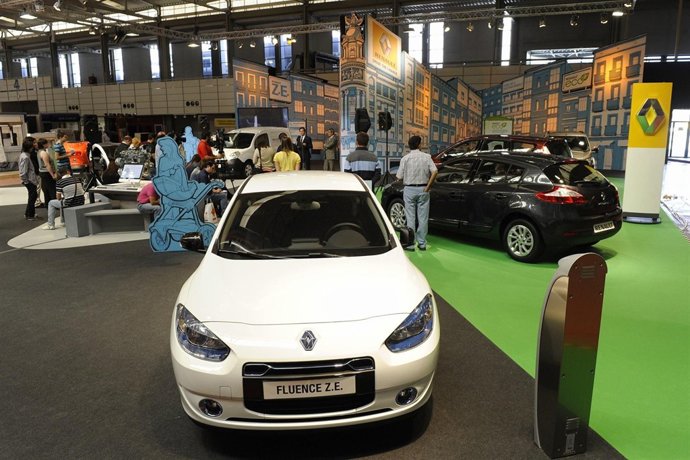Expositor De Renault En La Feria De Muestras De Valladolid          
