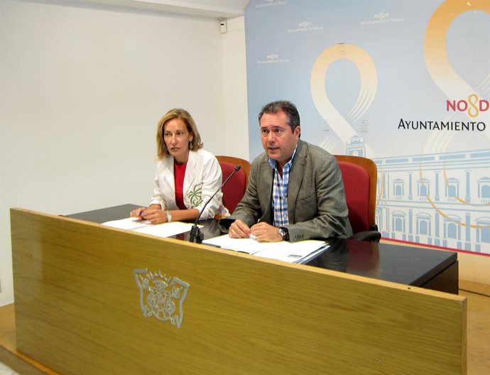 López y Espadas durante la rueda de prensa