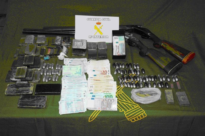 Droga Y Armas Decomisadas A Los Cuatro Detenidos En Palma