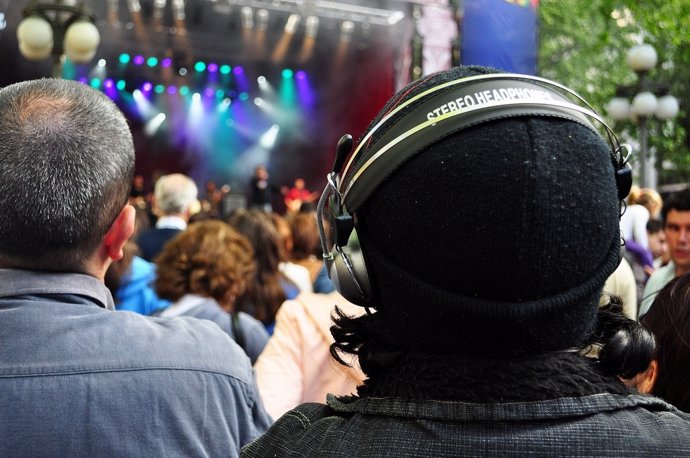 Escuchando Música/Auriculares