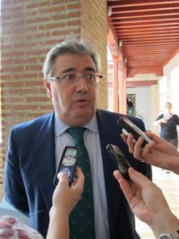 Zoido pide a Griñán "transparencia financiera" y "confrontación cero" en el debate sobre el Fondo de Liquidez