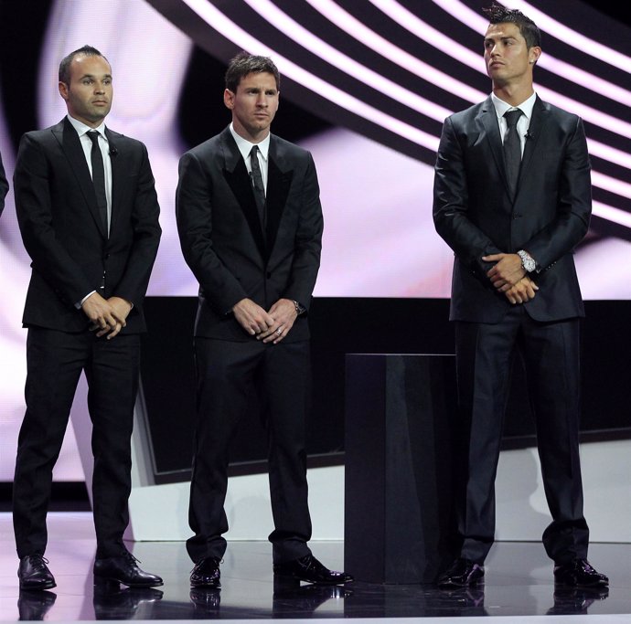 Cristiana Ronaldo, Leo Messi y Andrés Iniesta en gala UEFA