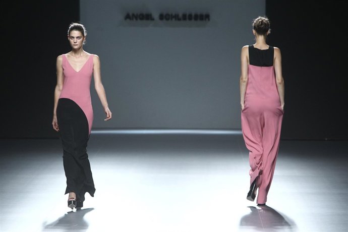 Desfile de Angel Schlesser
