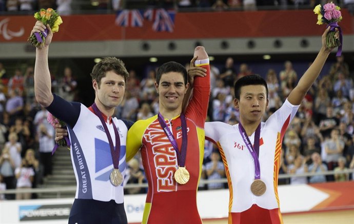 Cabello firma un sensacional kilómetro dorado