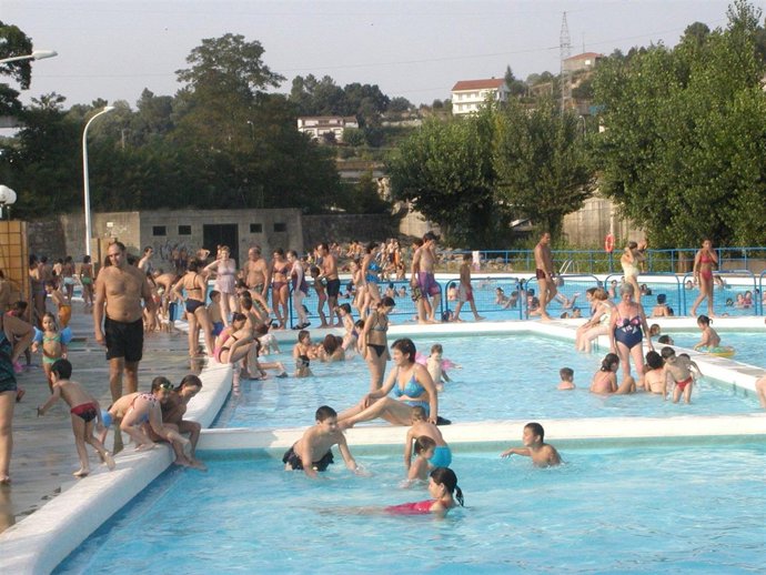 Piscina municipal de Ourense al completo