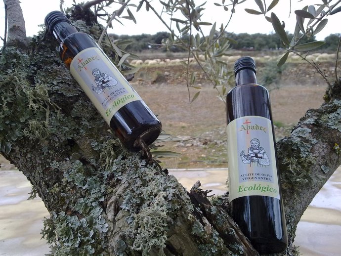 Imagen de las botellas de aceite de Aceiteros del Águeda