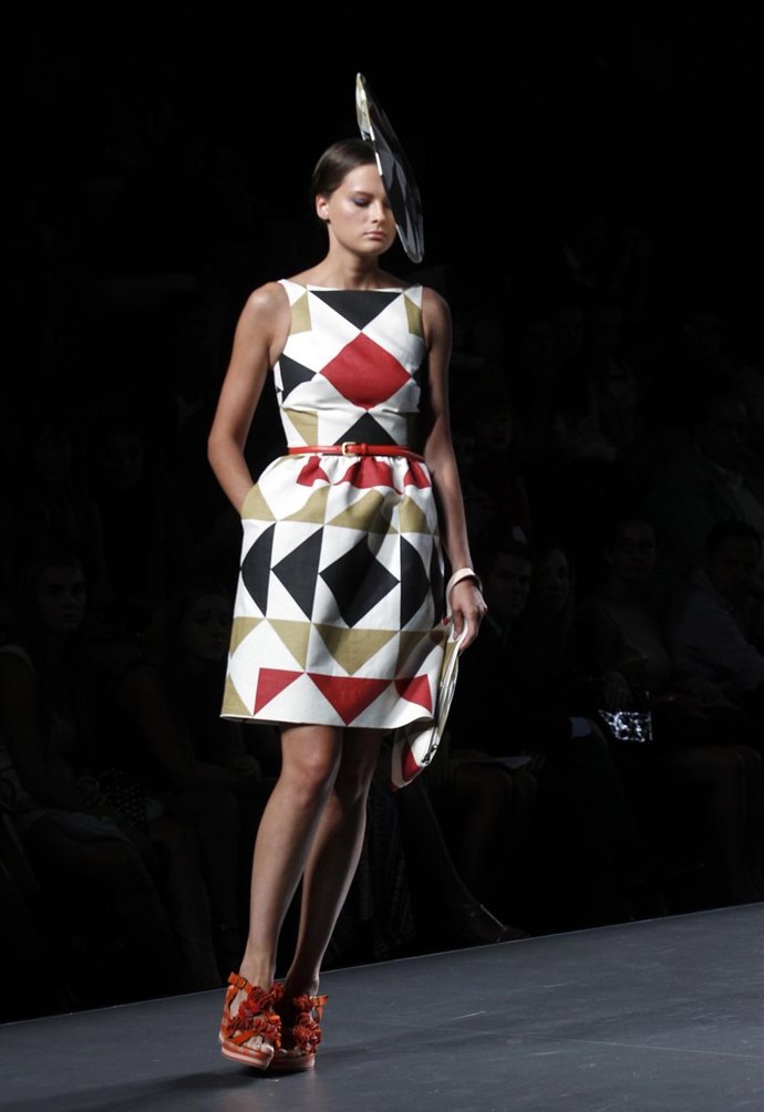 Desfile De ION FIZ MBFWM