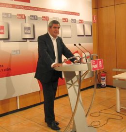 El Secretario Regional Del PSOE, Julio Villarrubia
