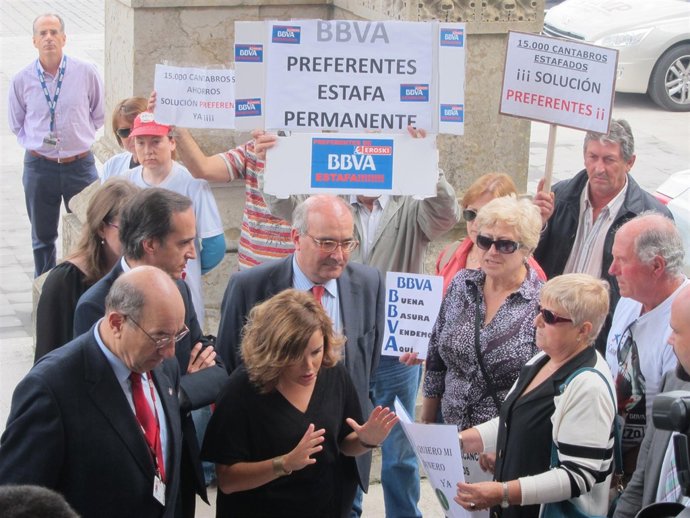 Sáenz de Santamaría con afectados preferentes