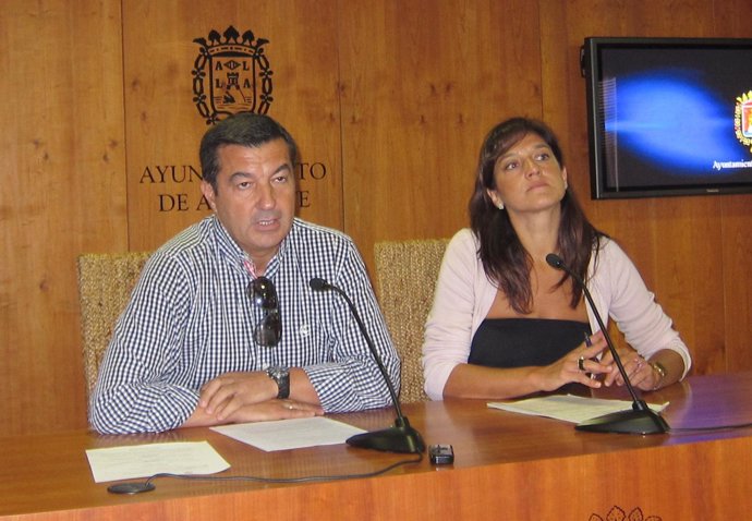 Andrés Llorens junto a Marta García-Romeu