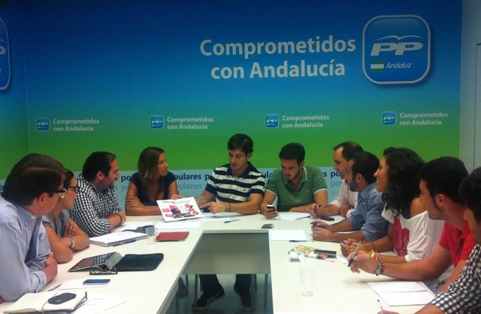 Reunión Este Lunes De NNGG-A