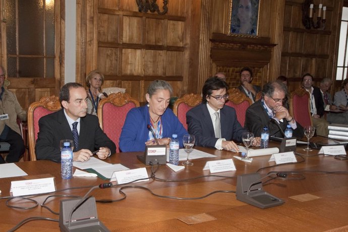 El consejero inaugura el encuentro 