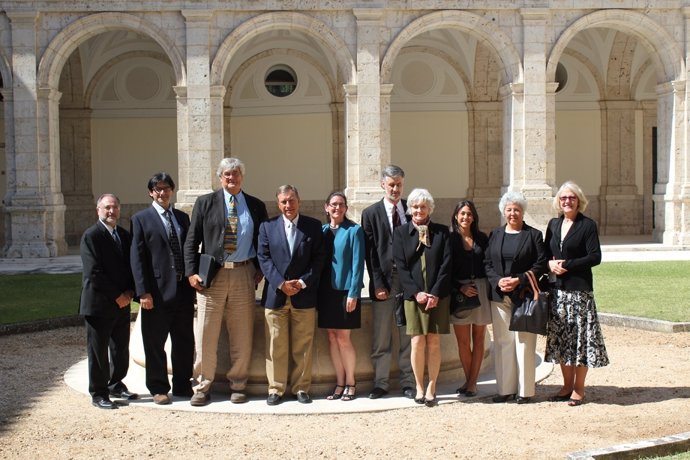 El consejero Juan José Mateos, y representantes de la Universidad de Whasingto