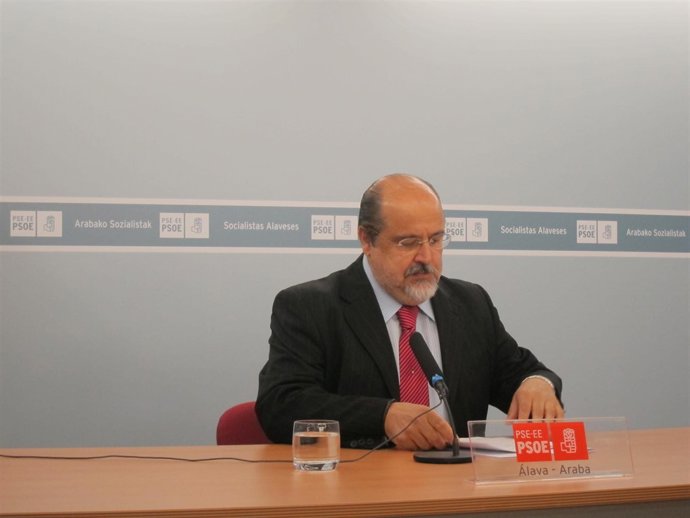 El secretario general del PSE alava, Txarli prieto